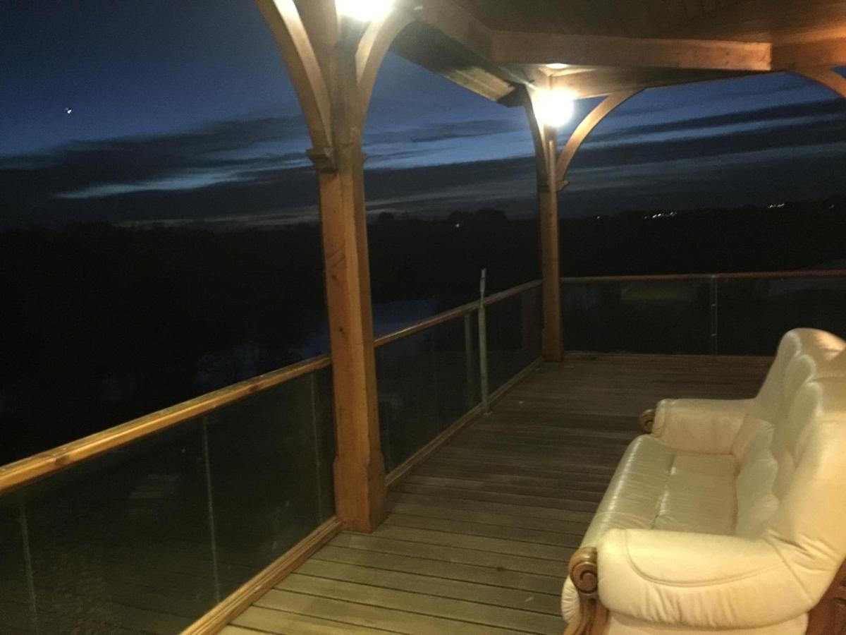 La Decouverte, Jacuzzi, Sauna, Et Terrasse Avec Vue Sur Lac A La Campagne Entre Toulouse Et Auch Catonvielle Eksteriør bilde